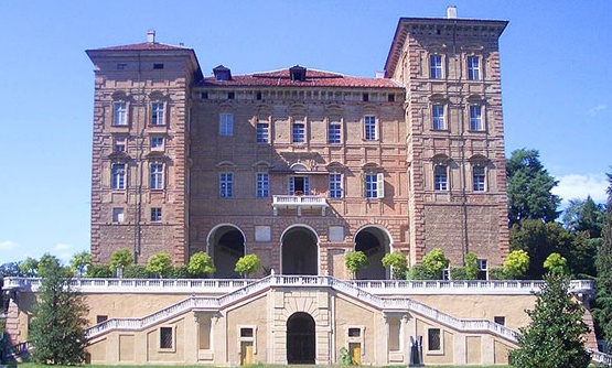 Turismo, un bus per collegare Torino ad Agliè