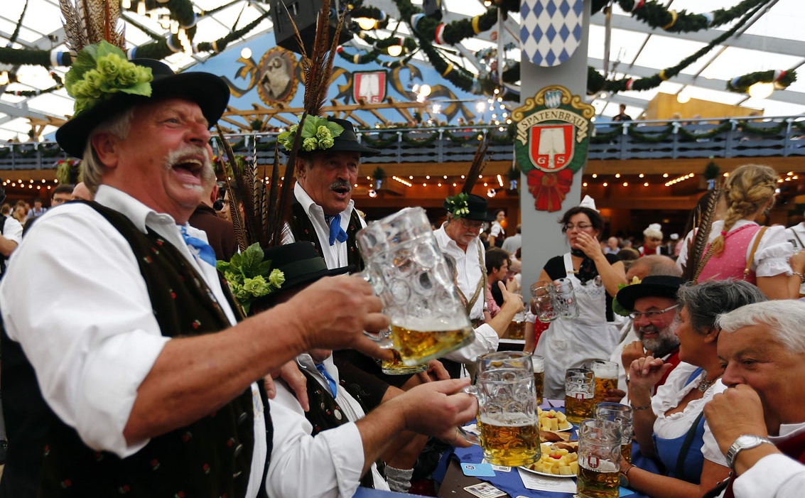 Tutti a brindare all’Oktoberfest di Monaco
