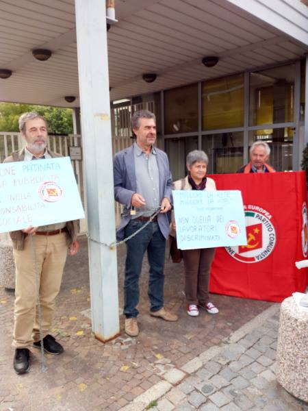 In piazza contro l’aumento delle bollette