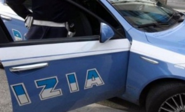 Colpo alla profumeria: bottino da 21mila euro