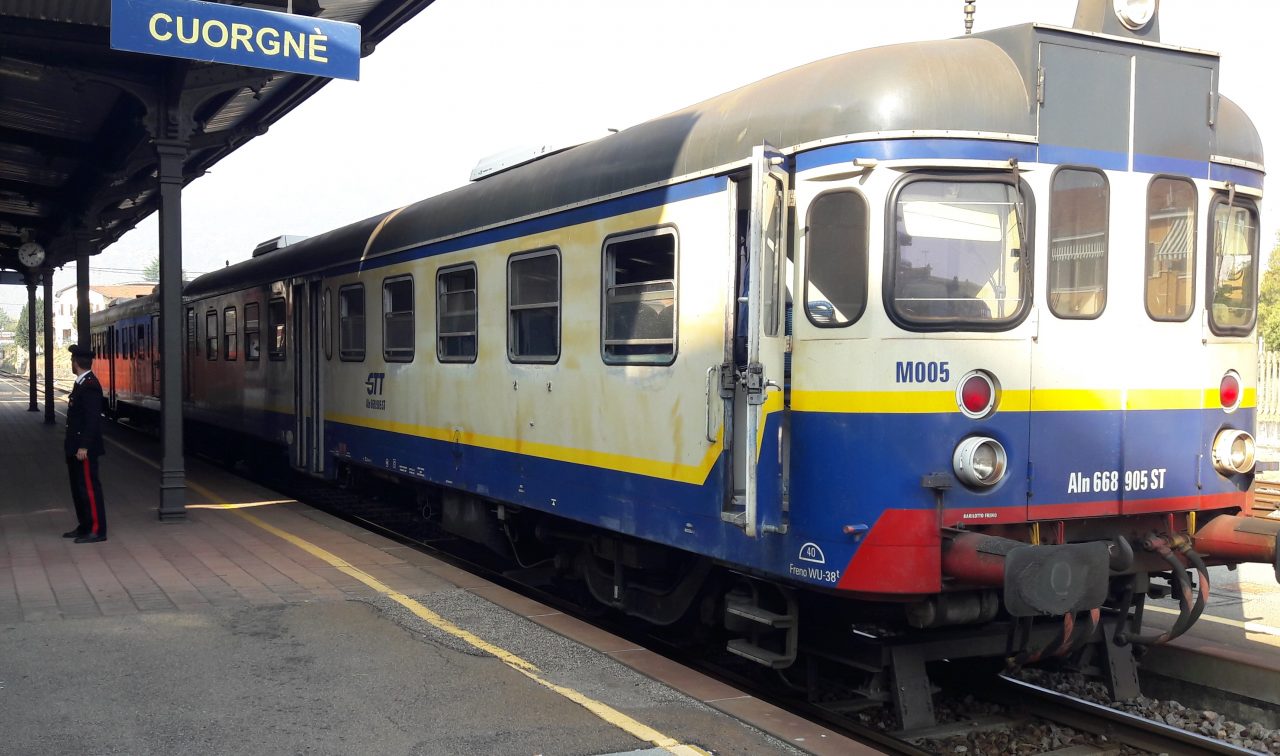 Marmitta surriscaldata treno fermo in stazione