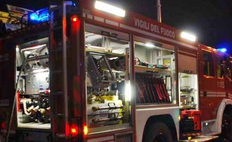 Incendio in appartamento, muore donna di 57 anni