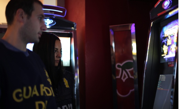 Interruttore nascosto per gestire le videoslot oltre l’orario consentito