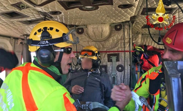 Trovato vivo il pensionato scomparso nei boschi