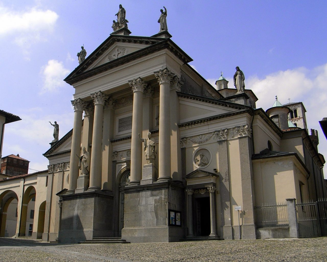 Addio parroco di tutti