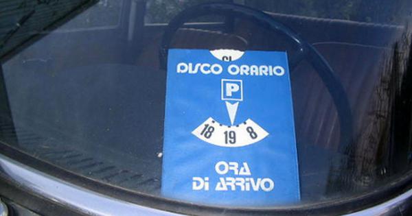 Sistemazione dei parcheggi in piazza a Chiaverano
