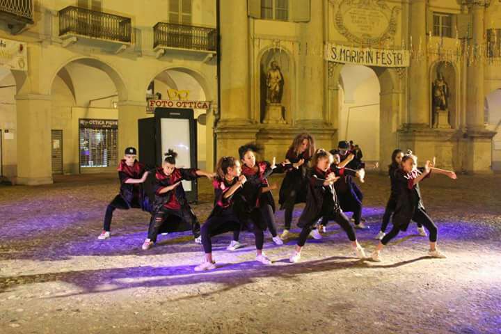 Giovani ballerini strappano applausi a ritmo di hip hop