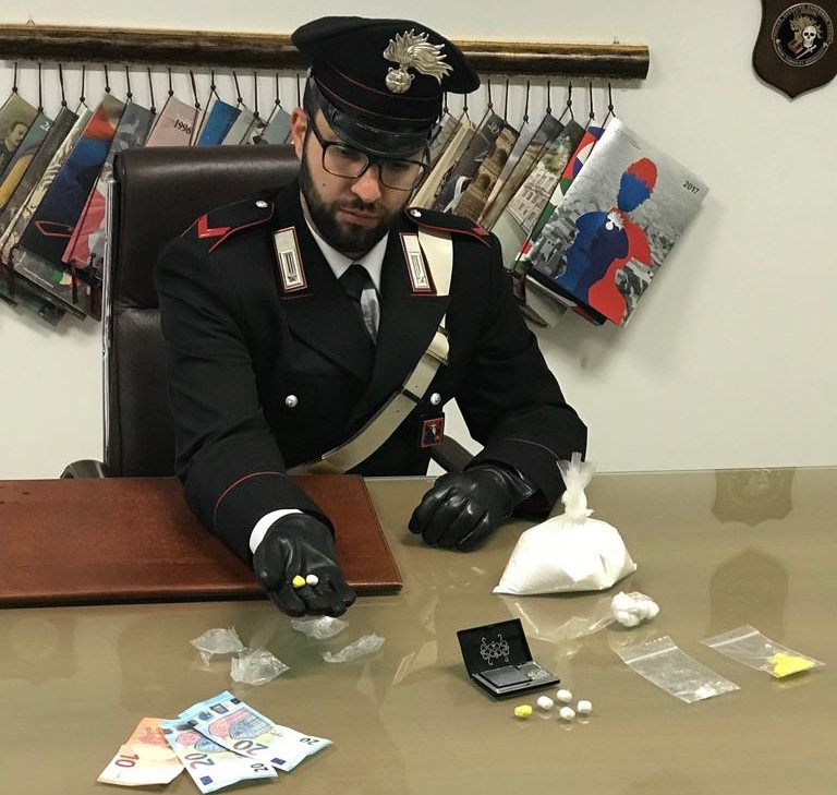 Spacciavano crack arrestati dai Carabinieri