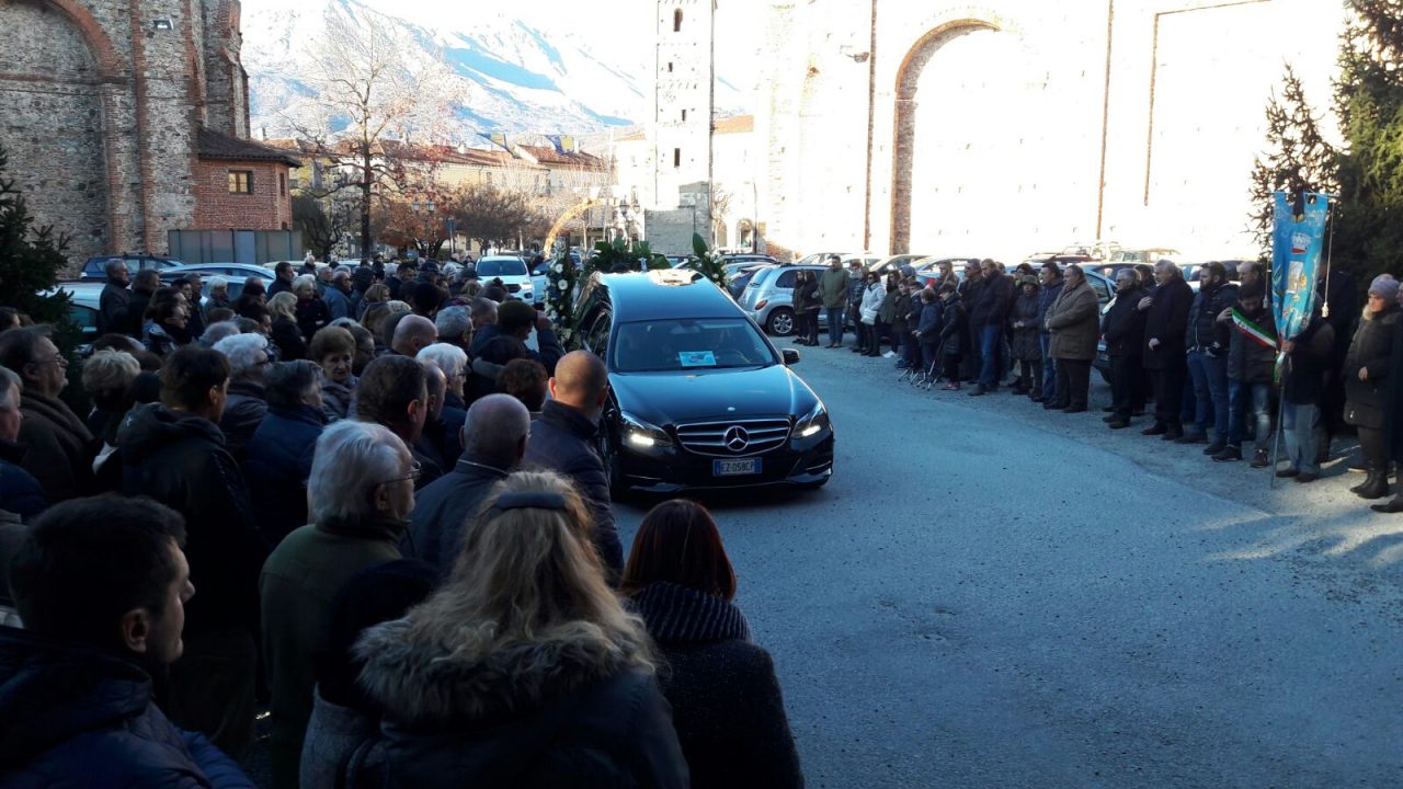 Funerali bimbo morto a 10 anni a Castellamonte