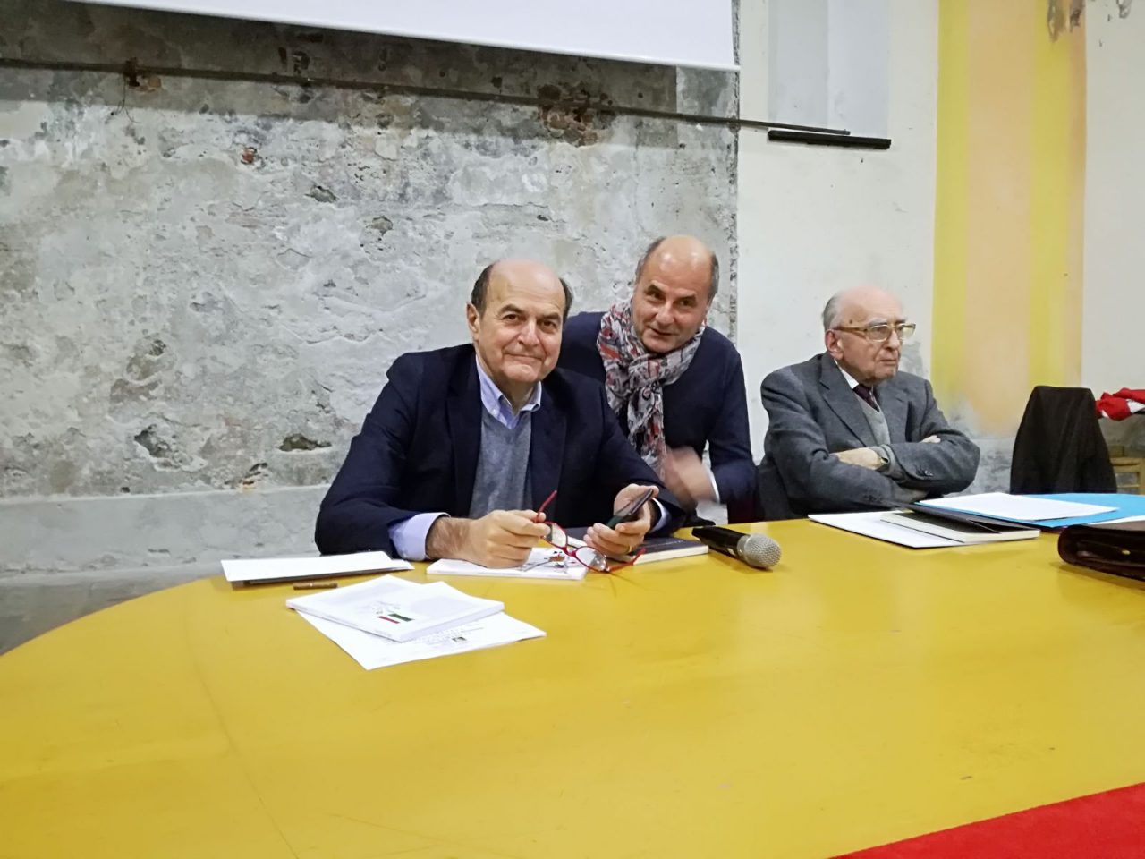 Bersani dibattito sulle politiche industriali