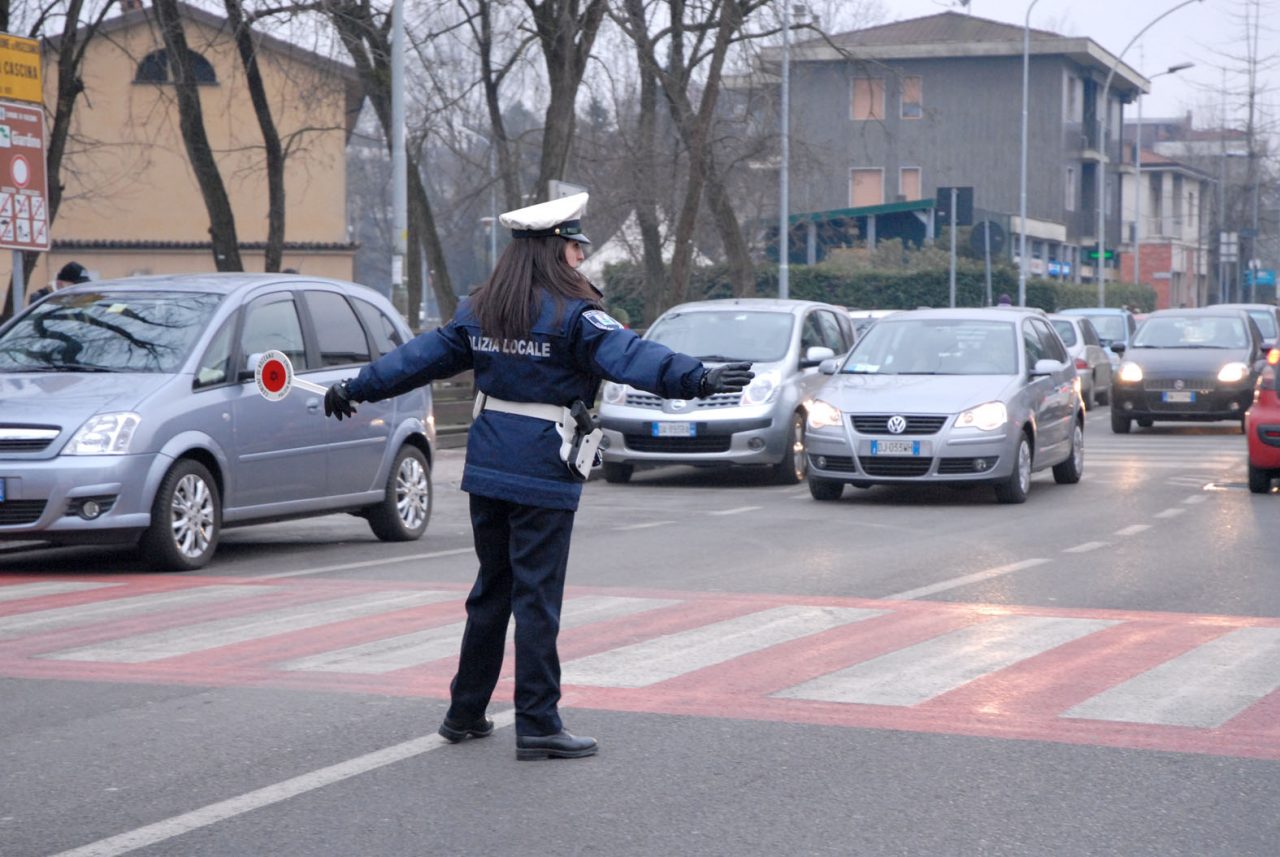 Corteo degli ambulanti indipendenti blocca la città