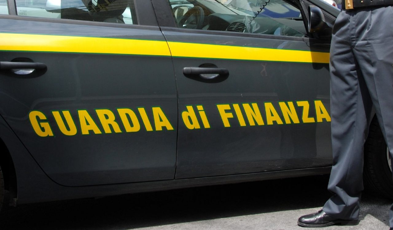 Piante marijuana al posto dell’albero di Natale