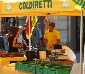 Mercato Km 0 degustazioni gratuite per rilanciarlo
