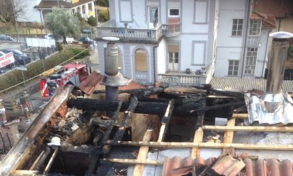 Incendio tetto evacuate famiglie
