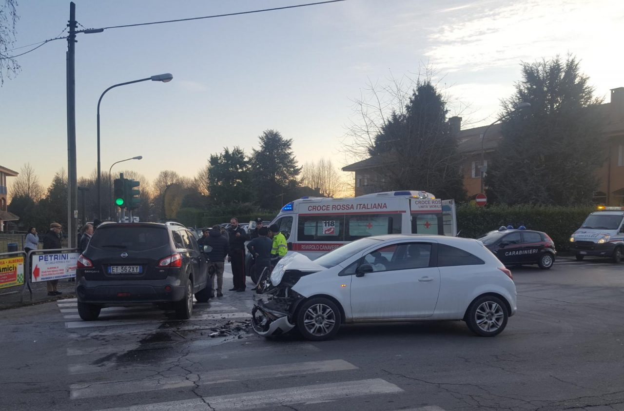 Incidente Favria scontro fra due auto