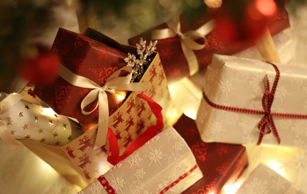 Bollengo mercatino Natale oggi in piazza del Municipio