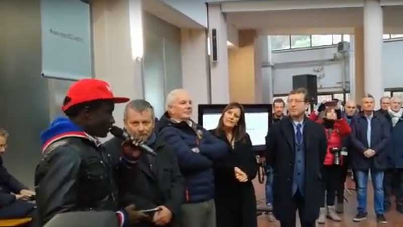 Profugo ciriacese parla a Renzi | Video