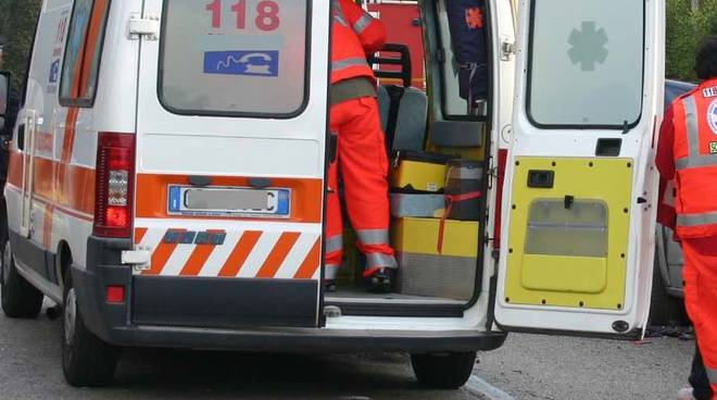 Pedone investito da un’auto: è caccia al pirata della strada