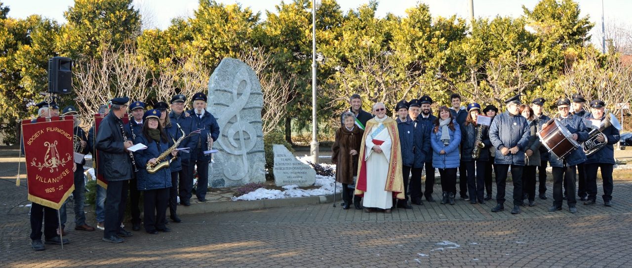 Monumento dedicato alla Filarmonica Villanovese