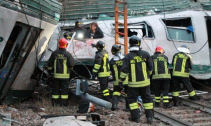 Treno deragliato nel milanese, salite a tre accertate le vittime