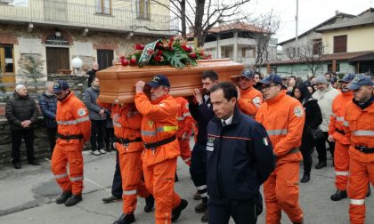 Funerale Gianluca Boldini, in molti per l’ultimo saluto al giovane papà | Foto e Video