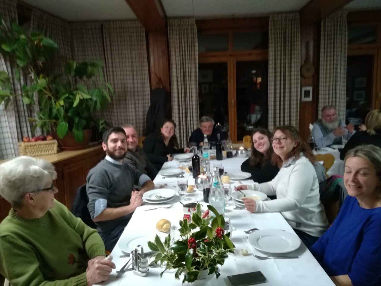 Tutti  i residenti alla cena dell’amicizia