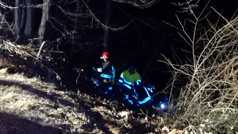 Incidente Pratiglione, precipita lungo la scarpata ritrovato vivo | Foto
