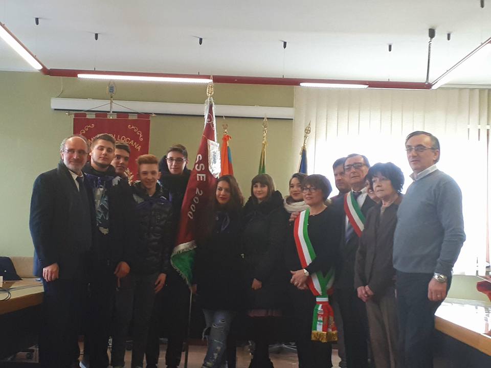 Locana coscritti brindano con il sindaco