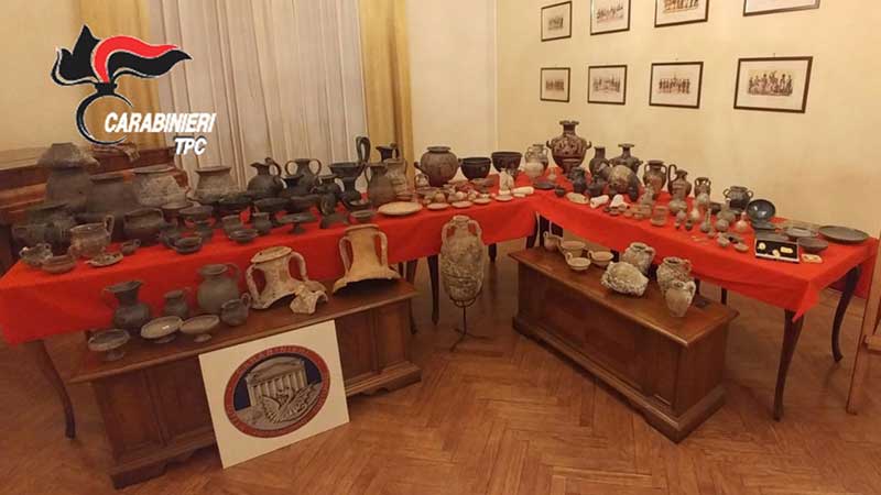 Recuperata collezione archeologica di oltre 200 reperti | Video