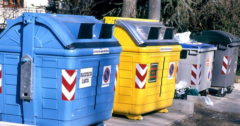 Caos rifiuti: la raccolta quindicinale crea confusione