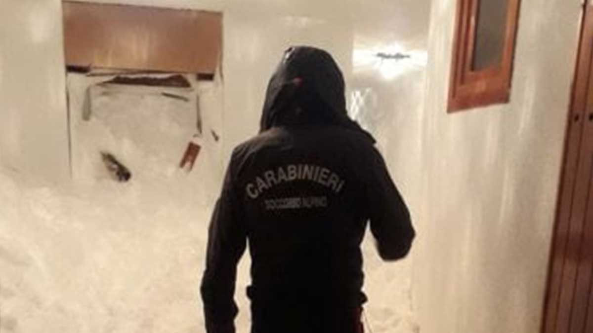 Slavina a Sestriere si abbatte su un condominio | Foto