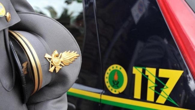 Prodotti contraffatti, cinque persone denunciate dalla guardia di finanza