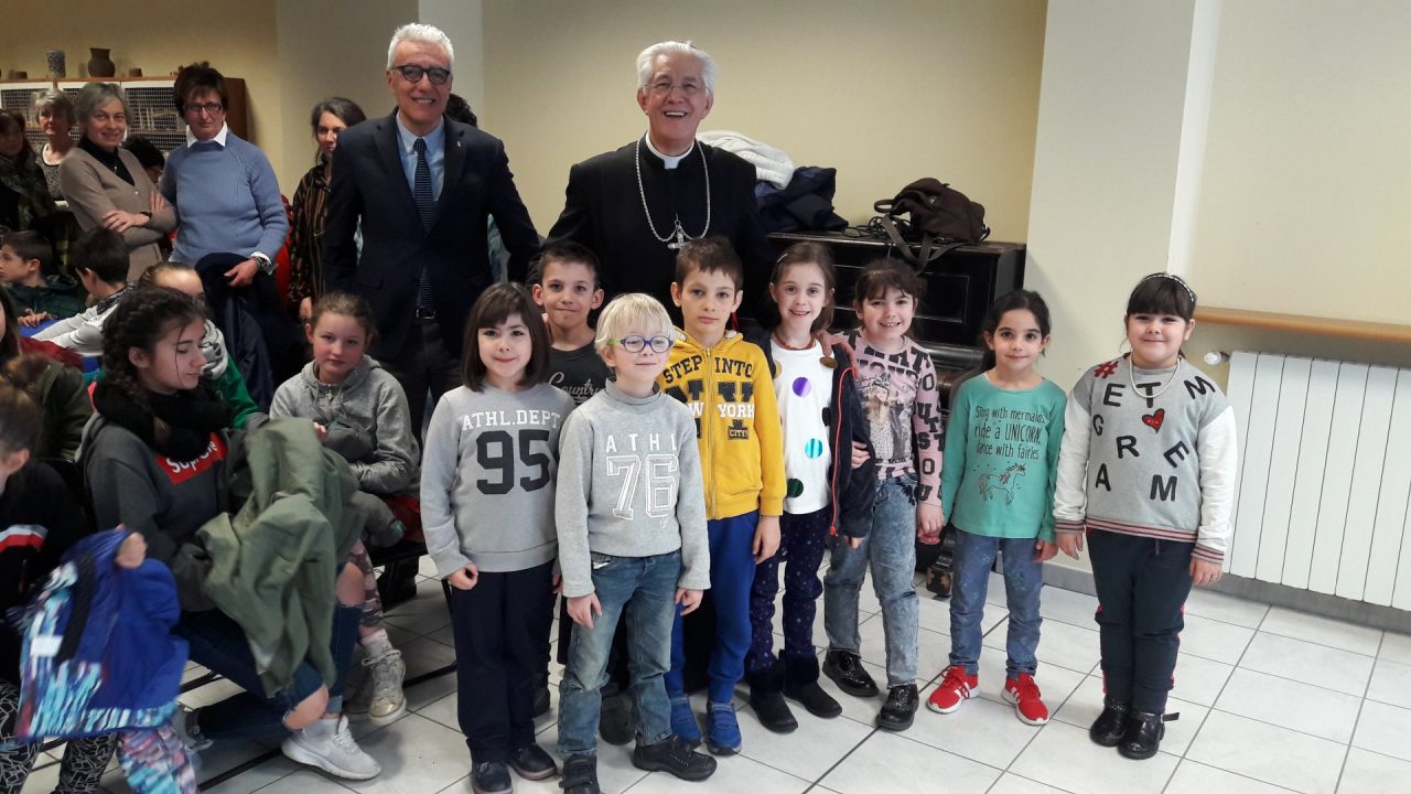 Vescovo Edoardo Aldo Cerrato incontra gli studenti