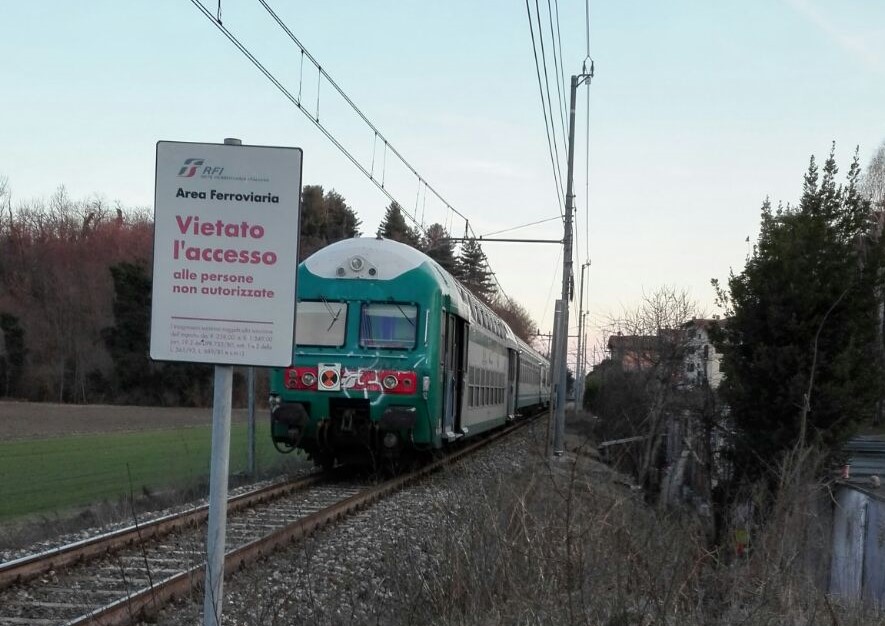 Provoca guasto alla ferrovia e fugge, identificato