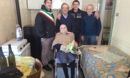 Nonna Anna compie 103 anni festeggiata a Montalenghe