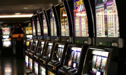 Slot machines: “La legge sulle limitazioni va sospesa”