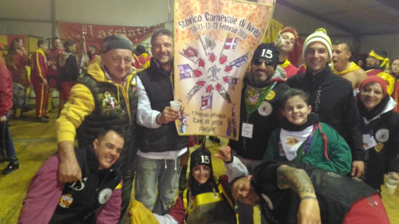 Diavoli festeggiano la vittoria