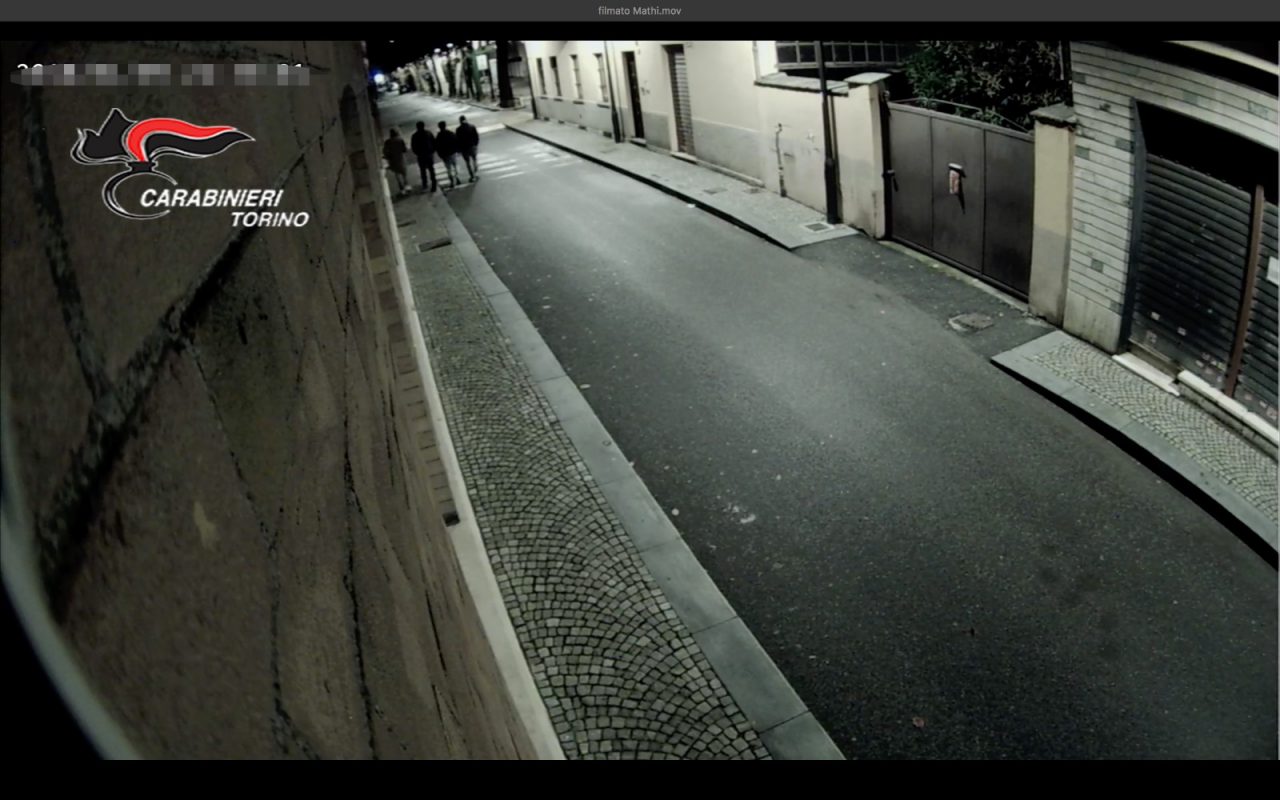 Esplosione bomba carta a Mathi: denunciati 4 minori e 1 maggiorenne