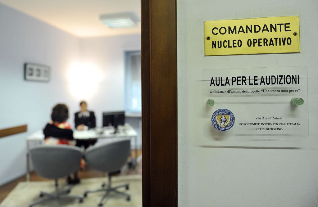 Stalking donna di Mathi denuncia ex compagno