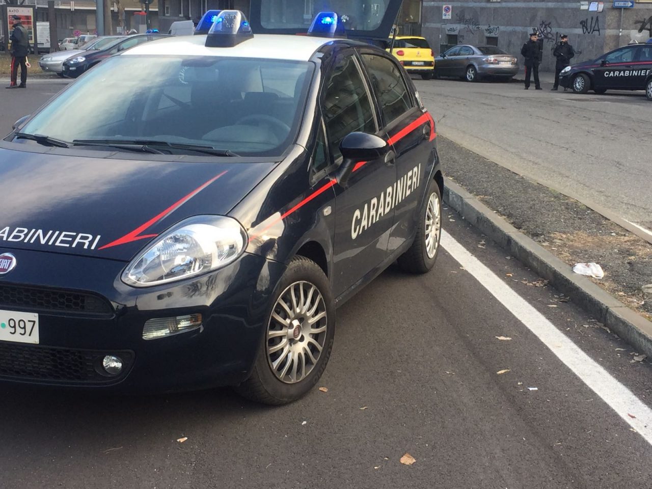 Controlli dei carabinieri al quartiere Campidoglio | Video