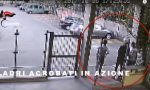 Ladri acrobati scalavano i palazzi per introdursi negli appartamenti | Video