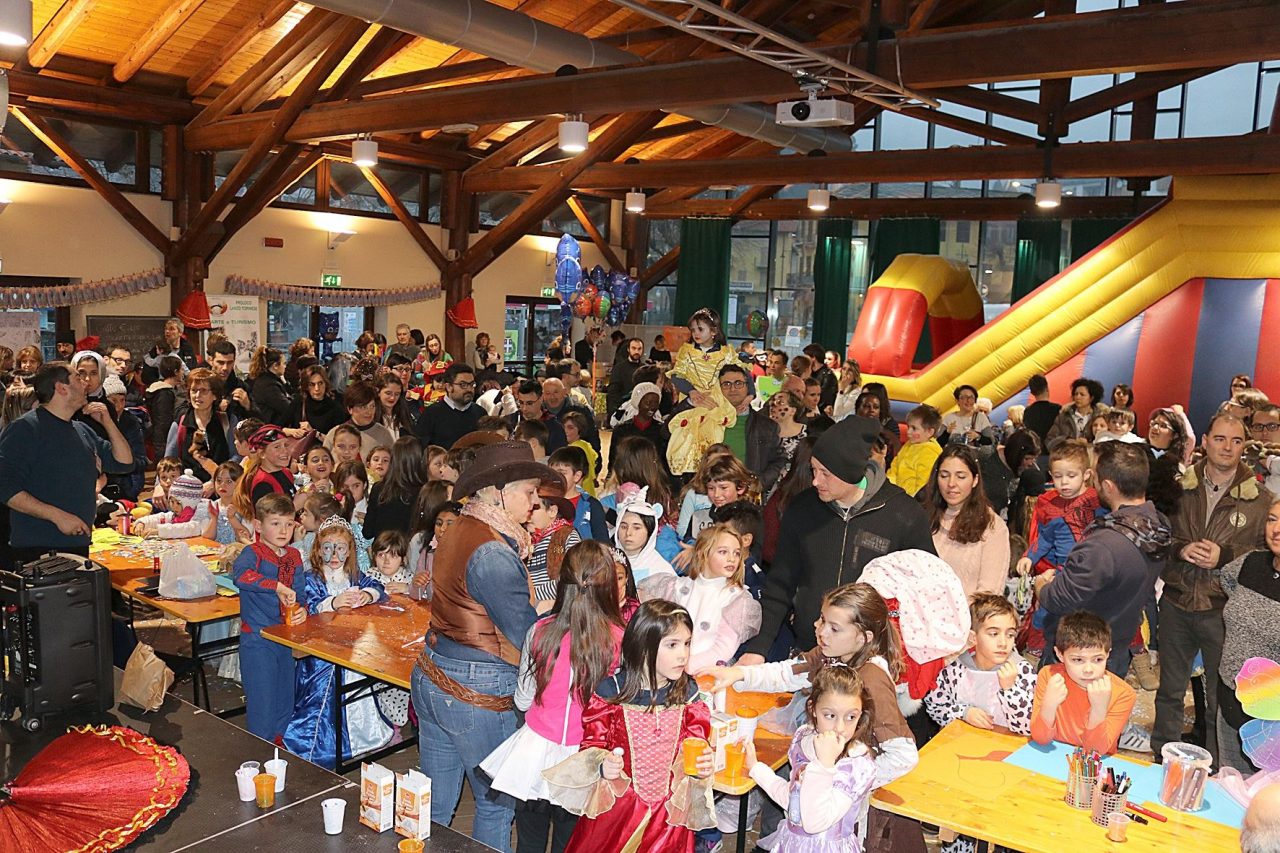 Carnevale Lanzo sul tema Carica dei 101, una festa riuscita