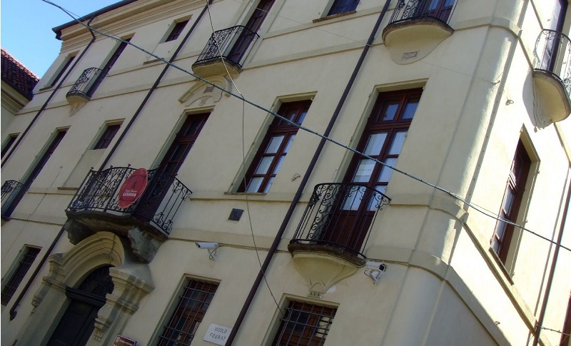 Nuova pavimentazione per Palazzo Oliveri