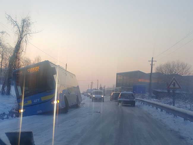 Viabilità compromessa dalla neve in Canavese