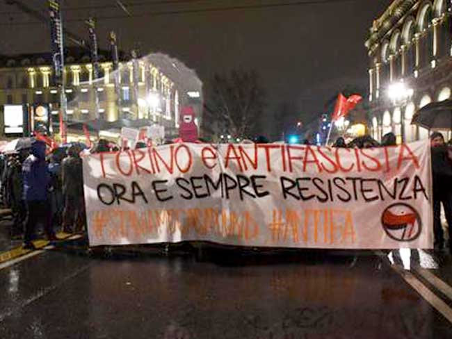 Scontri a Torino tra antagonisti e forze dell’ordine