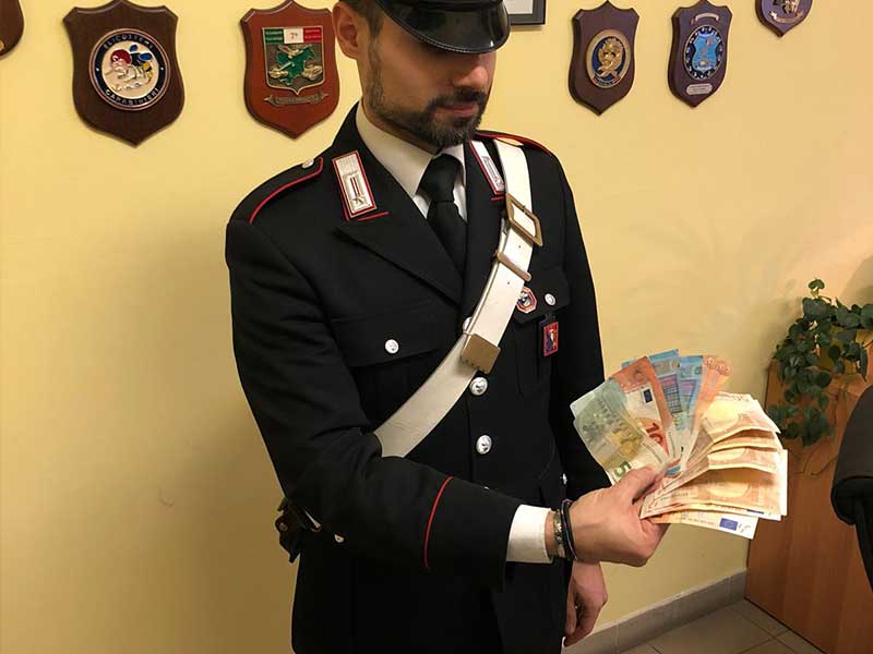 Truffa agli anziani fermato un 27enne napoletano | Video
