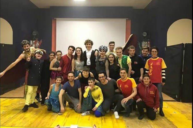 Chi è di scena, successo per l’associazione teatrale favriese