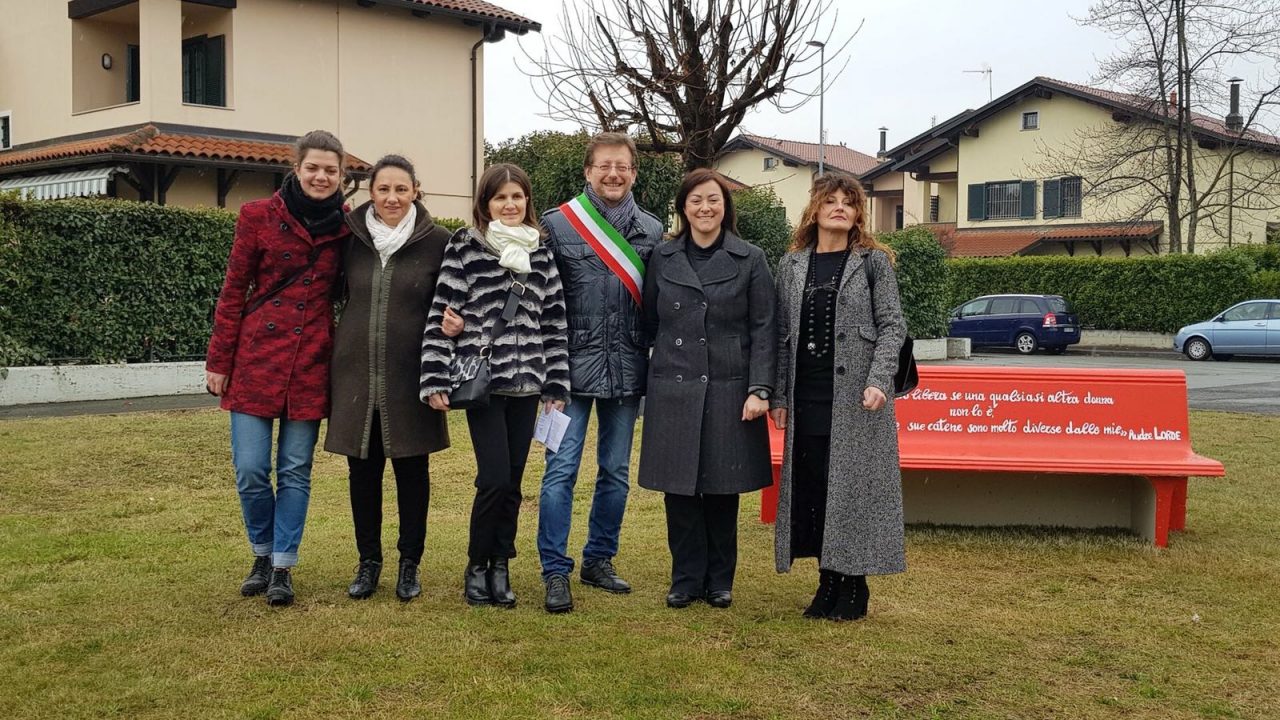 Uno spazio per la donna una panchina per tutti