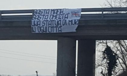 Basta mafia striscione di Rebel Firm