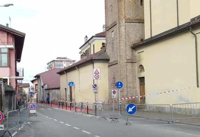 Campanile Leini si staccano pezzi dalla torre